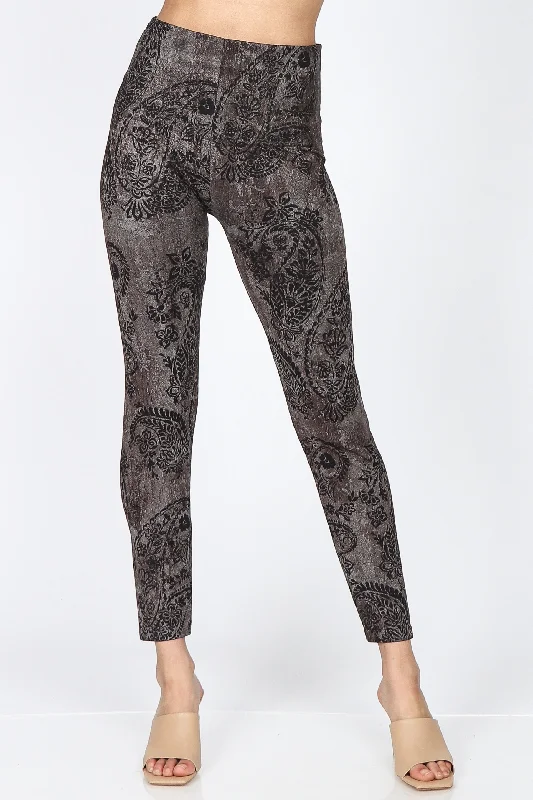 White flow sports legging -Paisley Motif Patterned Leggings