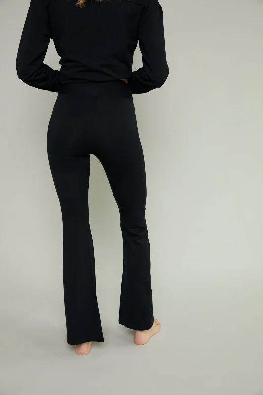 Zip-core sports legging -Cassidy Modal Fleece Flared Leggings - Black